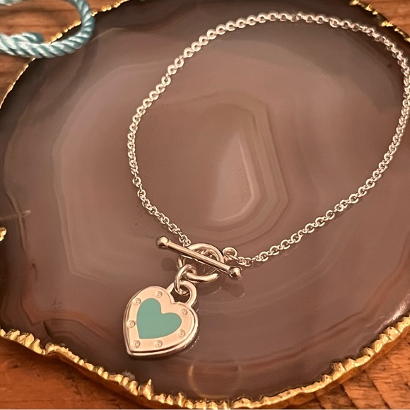 Authentic Tiffany & Co.® Return to Tiffany® Heart Tag Toggle Bracelet - Medium - Picture 7 of 9